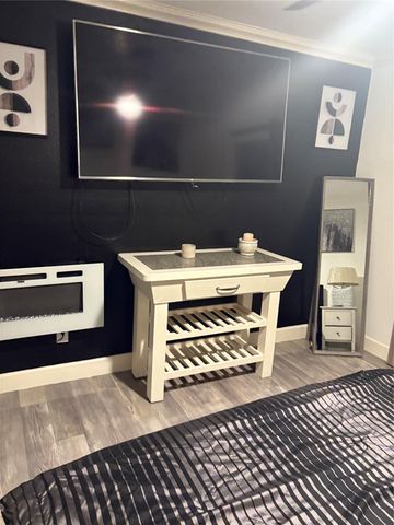 3021 Gray Street, Houston, TX 77004