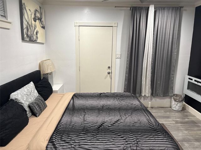 3021 Gray Street, Houston, TX 77004