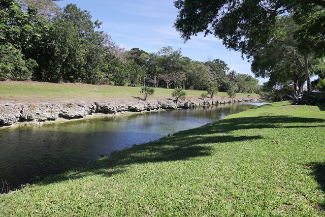 5701 Riverside Drive 102b6, Coral Springs, FL 33067