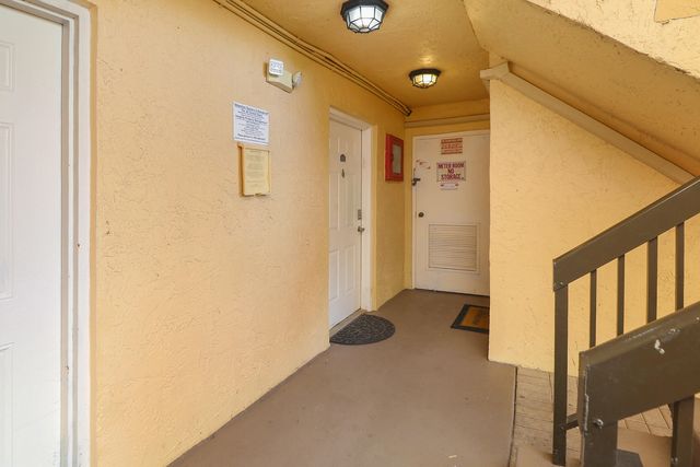5701 Riverside Drive 102b6, Coral Springs, FL 33067