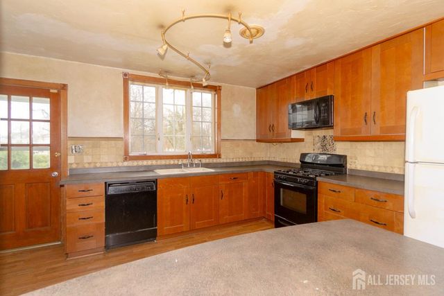 30 Burton Avenue, South River, NJ 08882