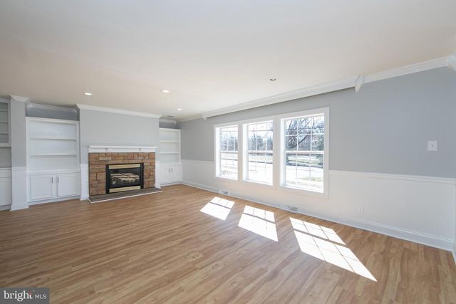 605 NECK RD, Burlington, NJ 08016
