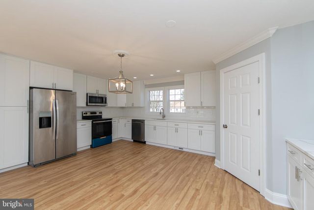 605 NECK RD, Burlington, NJ 08016