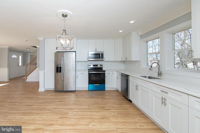 605 NECK RD, Burlington, NJ 08016