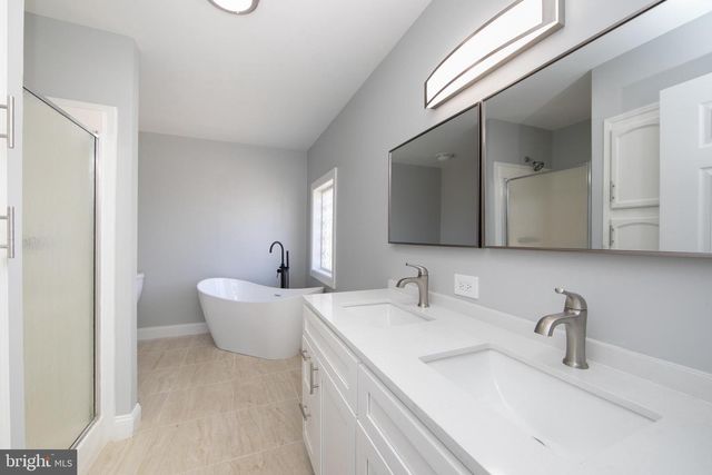 605 NECK RD, Burlington, NJ 08016