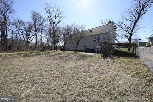 605 NECK RD, Burlington, NJ 08016
