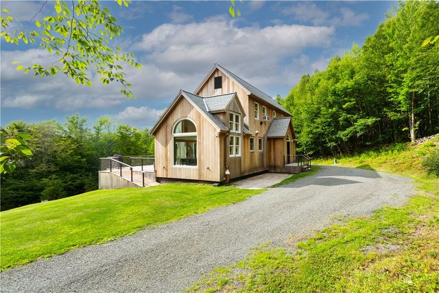 494 Fiddlers Elbow Road, Middletown, NY 12455