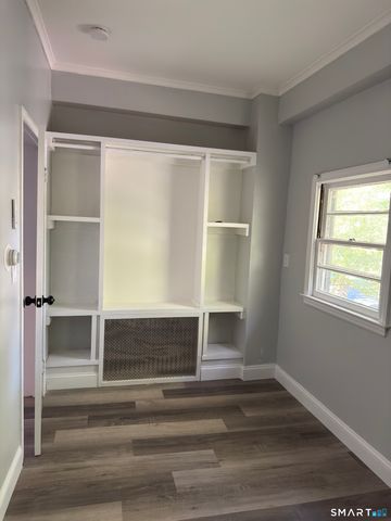 67-69 Westbourne Parkway 3, Hartford, CT 06112