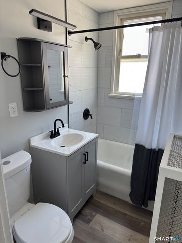 67-69 Westbourne Parkway 3, Hartford, CT 06112