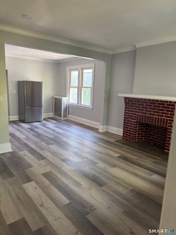 67-69 Westbourne Parkway 3, Hartford, CT 06112