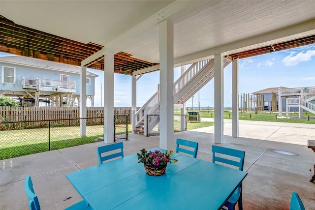 2774 Gulfview Lane, Port Bolivar, TX 77650