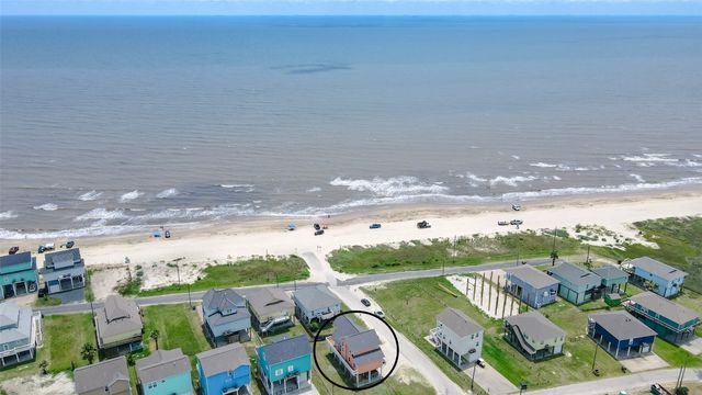 2774 Gulfview Lane, Port Bolivar, TX 77650