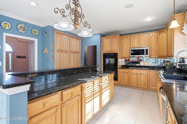40 Northwoods Road, Ocean Twp, NJ 07712