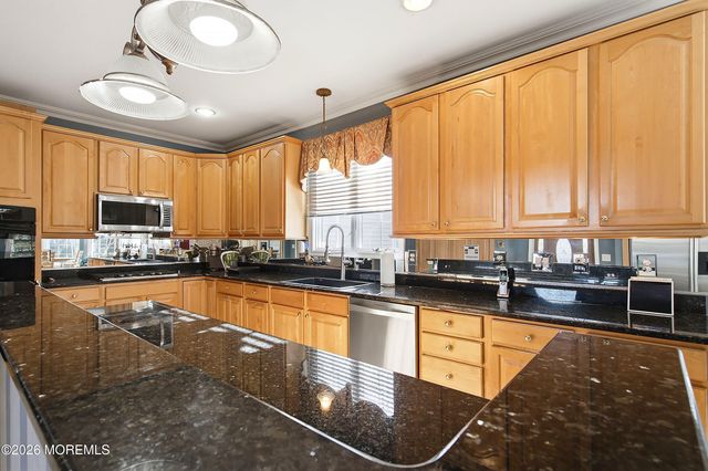 40 Northwoods Road, Ocean Twp, NJ 07712