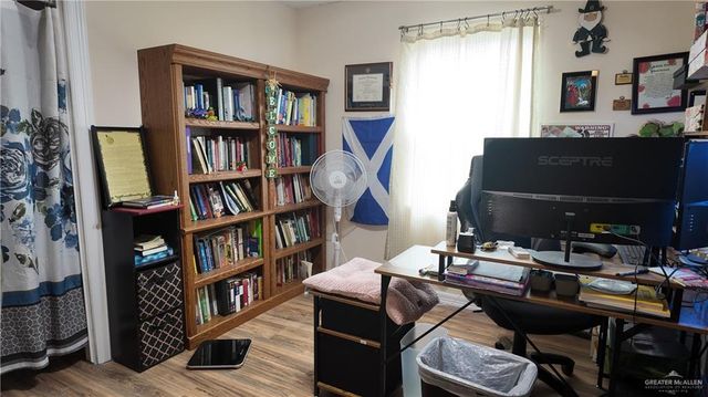 905 W Bowe Street, Pharr, TX 78577