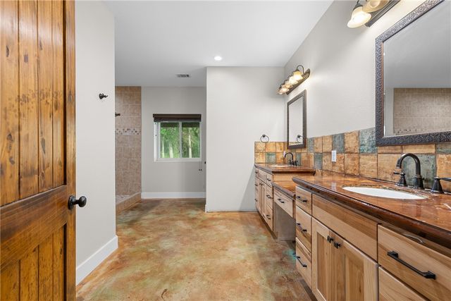 3 Golfclub Drive, Normangee, TX 77871