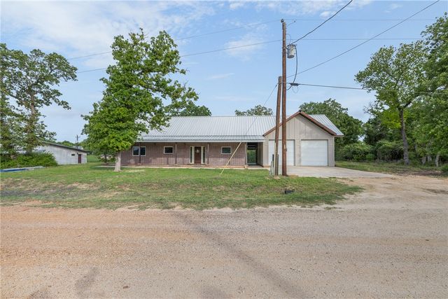 3 Golfclub Drive, Normangee, TX 77871