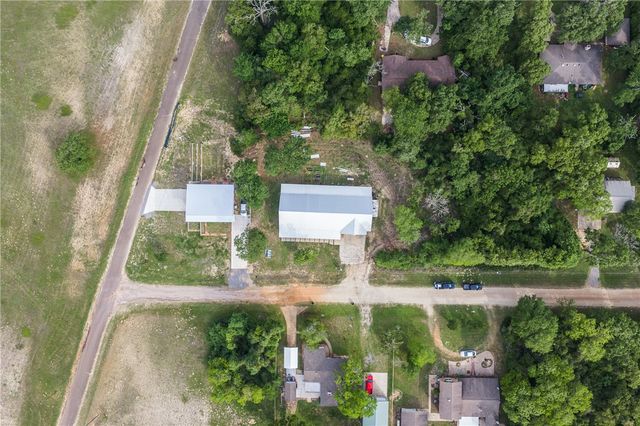 3 Golfclub Drive, Normangee, TX 77871