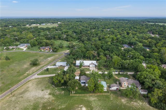 3 Golfclub Drive, Normangee, TX 77871