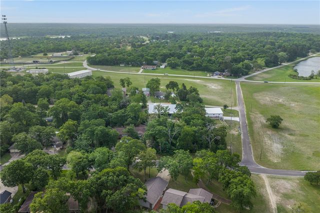 3 Golfclub Drive, Normangee, TX 77871