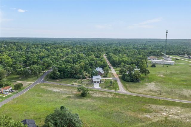 3 Golfclub Drive, Normangee, TX 77871