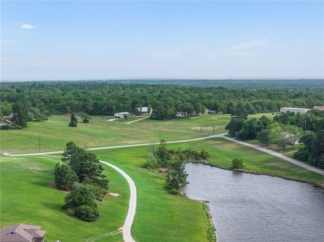 3 Golfclub Drive, Normangee, TX 77871