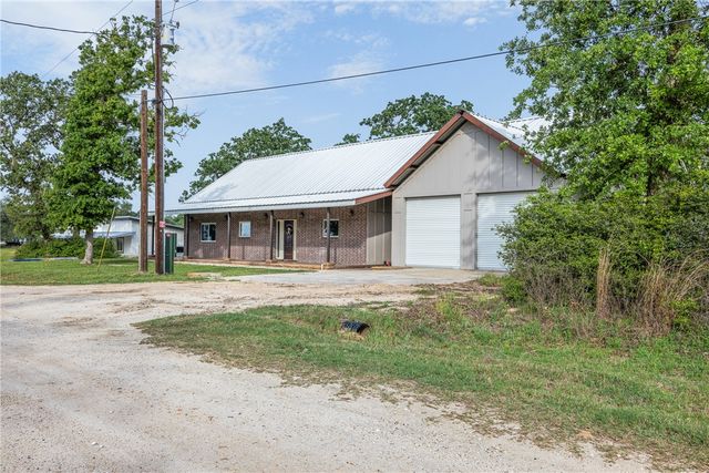 3 Golfclub Drive, Normangee, TX 77871