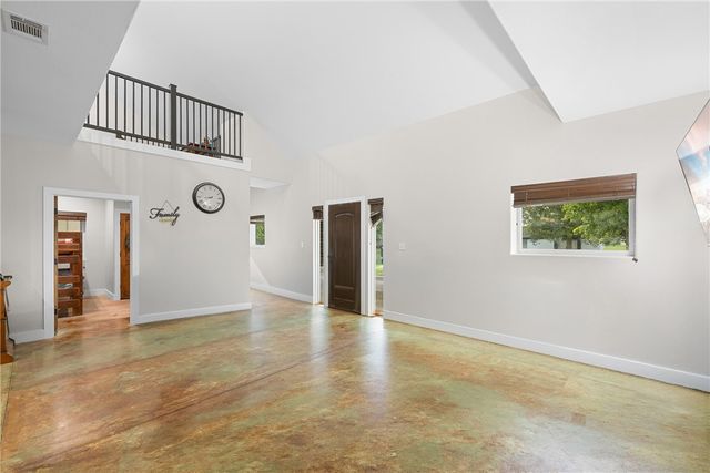 3 Golfclub Drive, Normangee, TX 77871