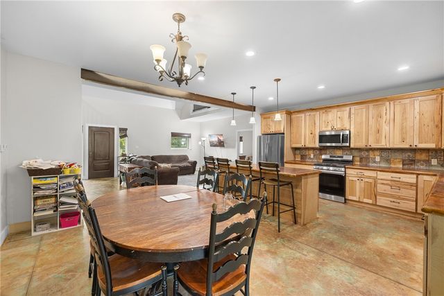 3 Golfclub Drive, Normangee, TX 77871