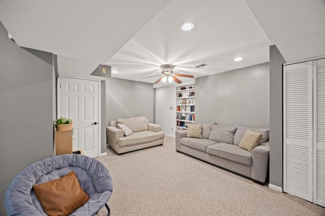 3053 Quaker Hill Lane, Lexington, KY 40509