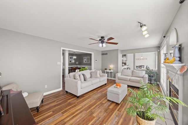 3053 Quaker Hill Lane, Lexington, KY 40509