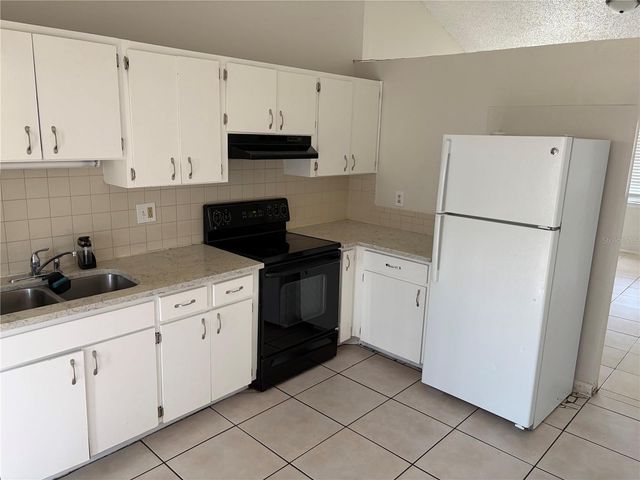 10103 FLAIR COURT, Tampa, FL 33615