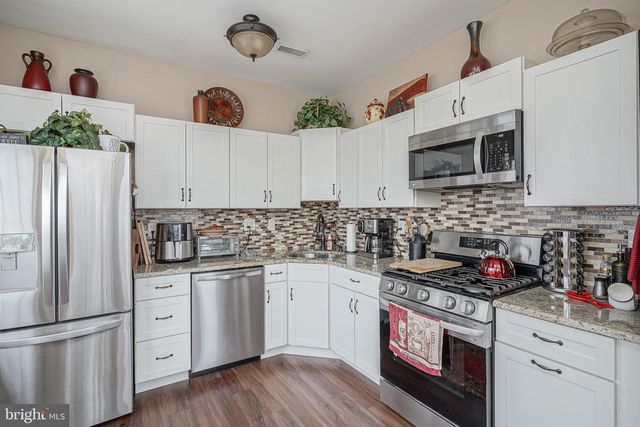 910 THOREAU LN, Williamstown, NJ 08094