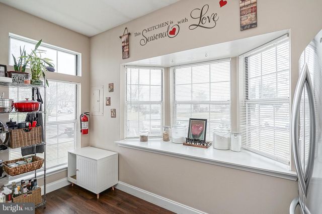 910 THOREAU LN, Williamstown, NJ 08094