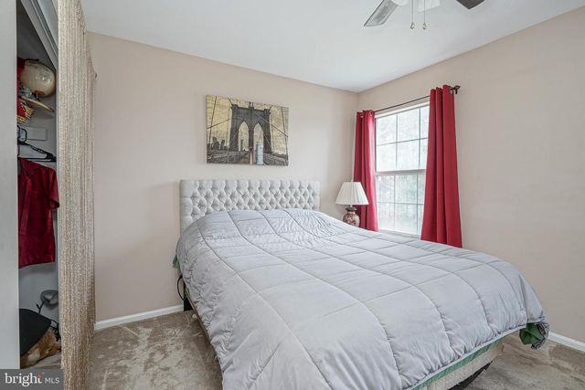 910 THOREAU LN, Williamstown, NJ 08094