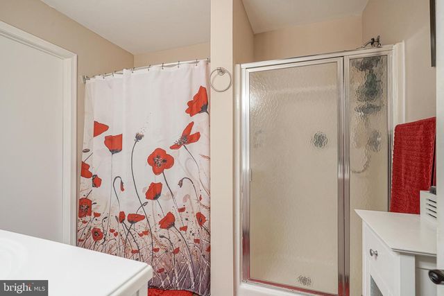 910 THOREAU LN, Williamstown, NJ 08094