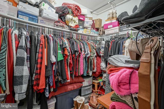 910 THOREAU LN, Williamstown, NJ 08094