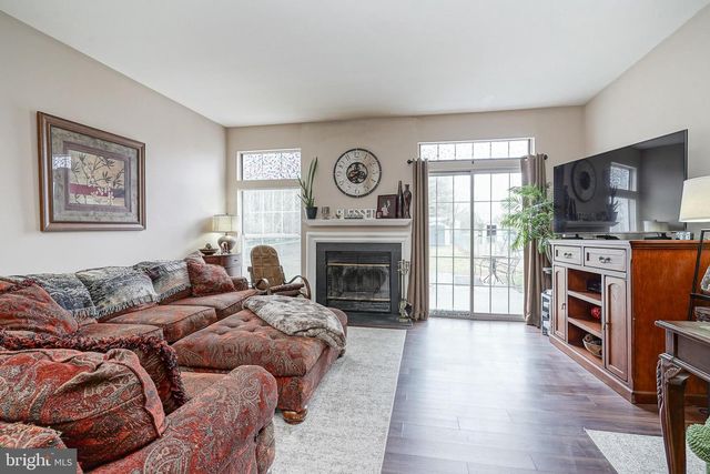 910 THOREAU LN, Williamstown, NJ 08094