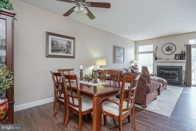 910 THOREAU LN, Williamstown, NJ 08094