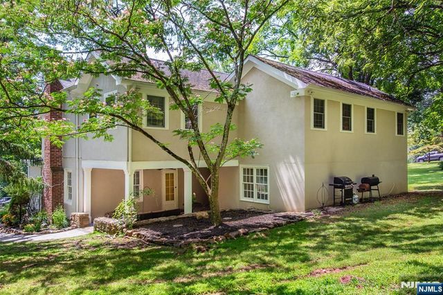 159 Mountainside Road, Mendham Township, NJ 07945