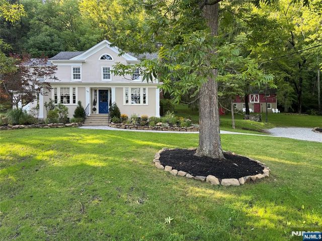 159 Mountainside Road, Mendham Township, NJ 07945