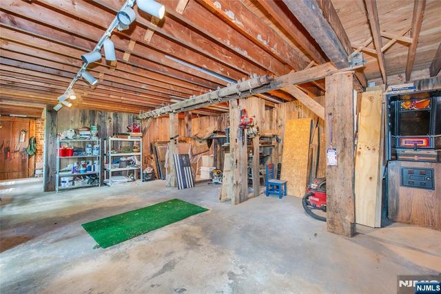 159 Mountainside Road, Mendham Township, NJ 07945