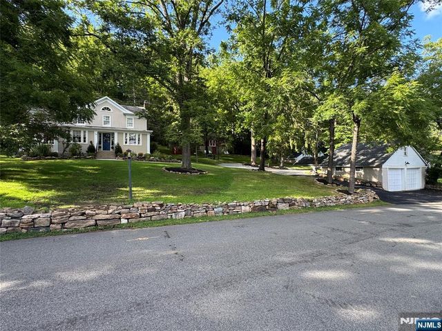 159 Mountainside Road, Mendham Township, NJ 07945
