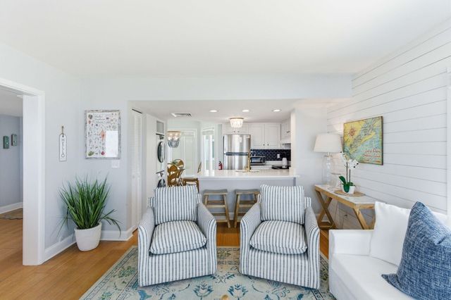 9000 Palmetto Drive 204 B, Isle Of Palms, SC 29451