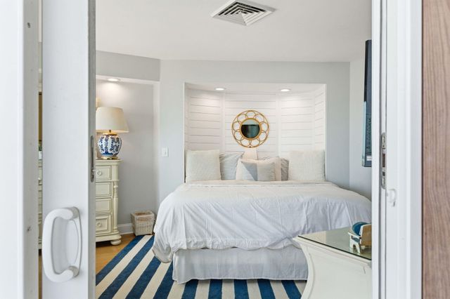 9000 Palmetto Drive 204 B, Isle Of Palms, SC 29451