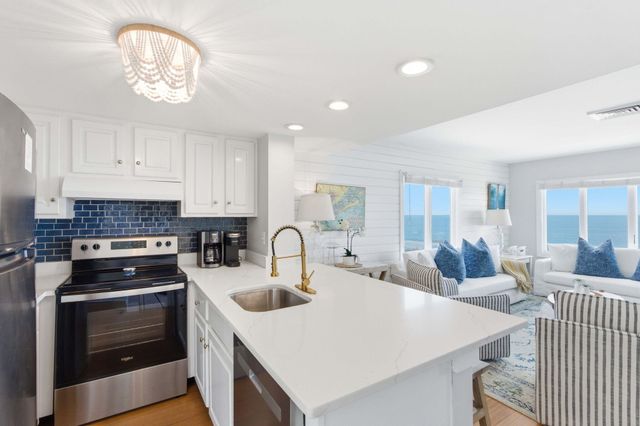 9000 Palmetto Drive 204 B, Isle Of Palms, SC 29451