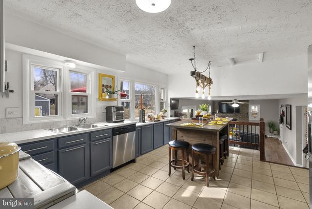 12716 MACDUFF DR, Fort Washington, MD 20744