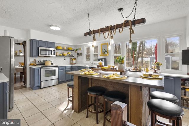 12716 MACDUFF DR, Fort Washington, MD 20744