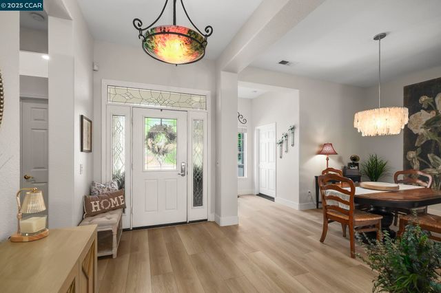 346 Gladstone Dr, Brentwood, CA 94513