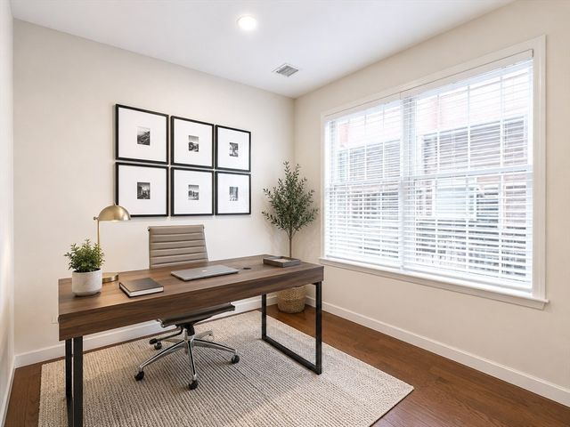 455 Harvard Street 306, Brookline, MA 02446